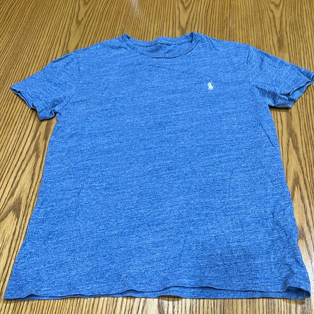 Polo Ralph Lauren 100% Cotton stretchy T-shirt. Super comfortable & great color!